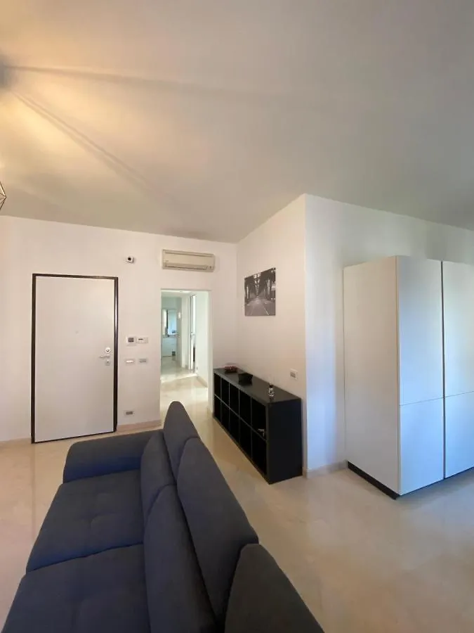 Elegante Appartamento In Centro 베르가모 아파트